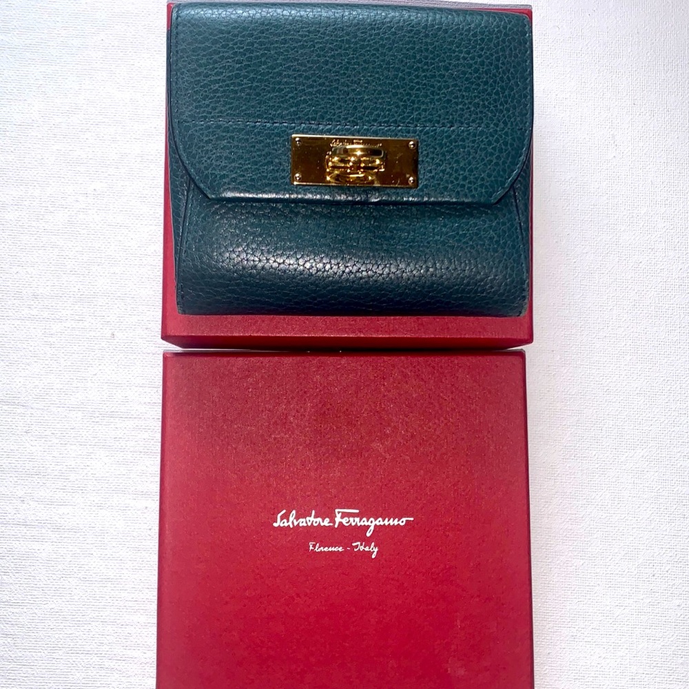 Salvatore Ferragamo Gancini claps leather compact wallet